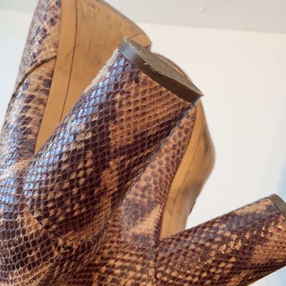 INC International Concepts Taytee tan & brown snakeskin print ankle boots - Picture 8 of 9